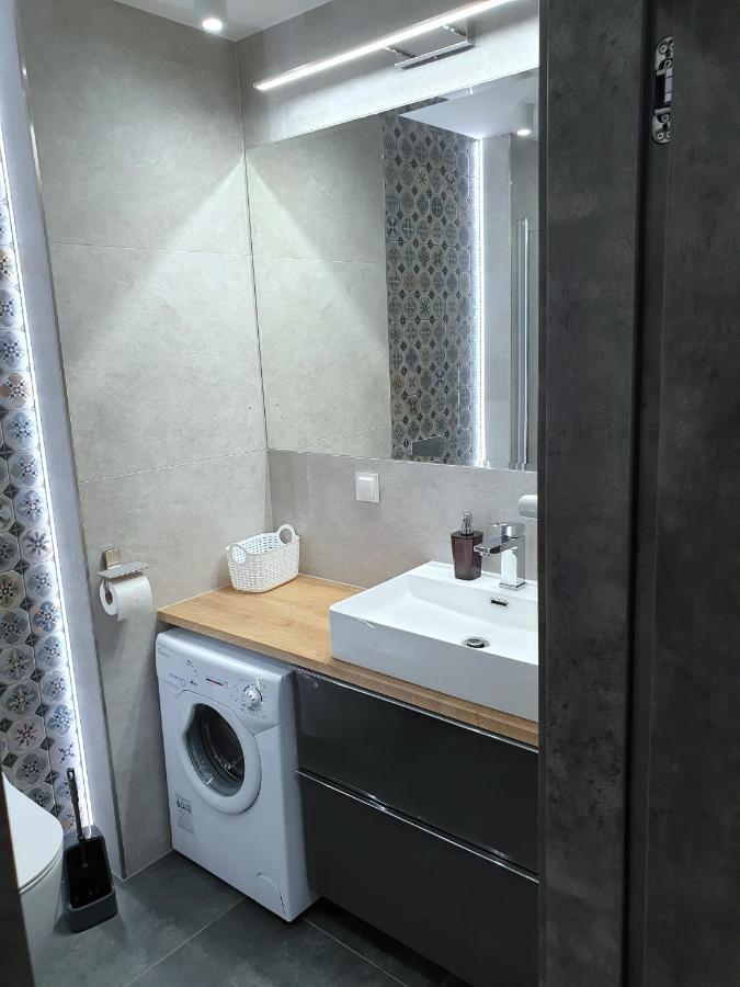 Private Apartment, Aircondition, Hd Tv Pl & De, Wifi, Garage, Fully Equipped, Near Beach Kołobrzeg Exterior foto